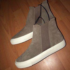 gap high top shoes
